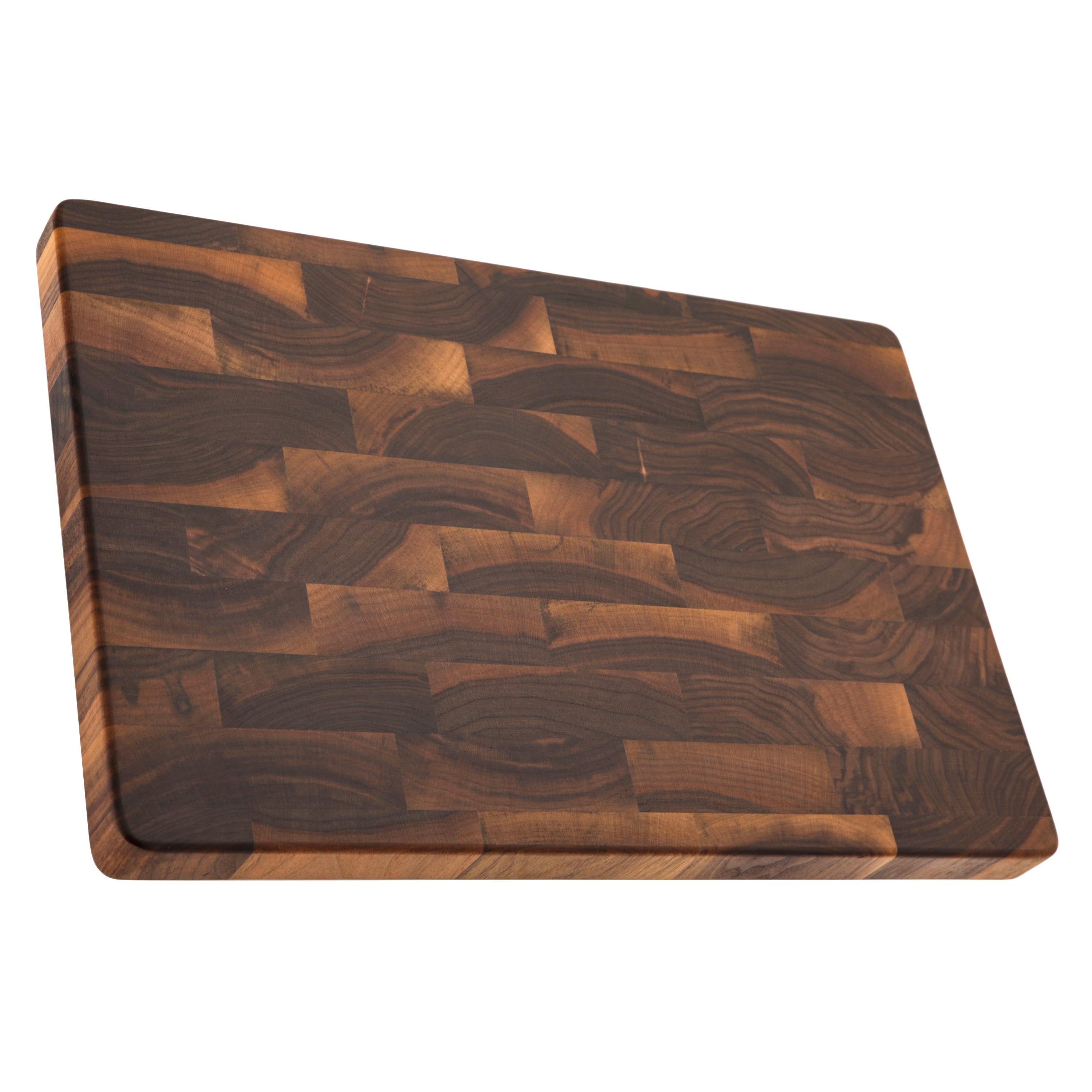 Walnut End-Grain cutting board without groove, angled view